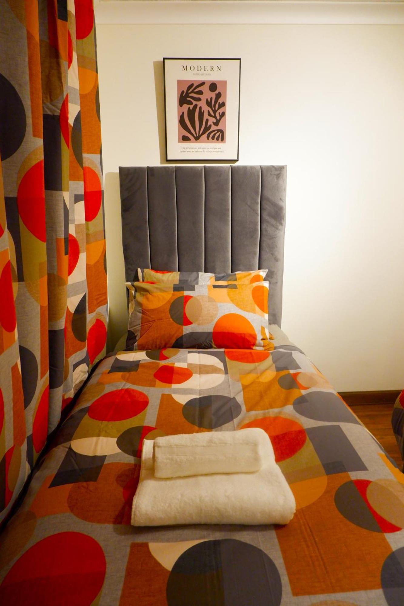 Dundridge Home - Morden Urban Living - Sleeps Up To 9 Guests & Private Parking For 2 Vehicles ブリストル エクステリア 写真